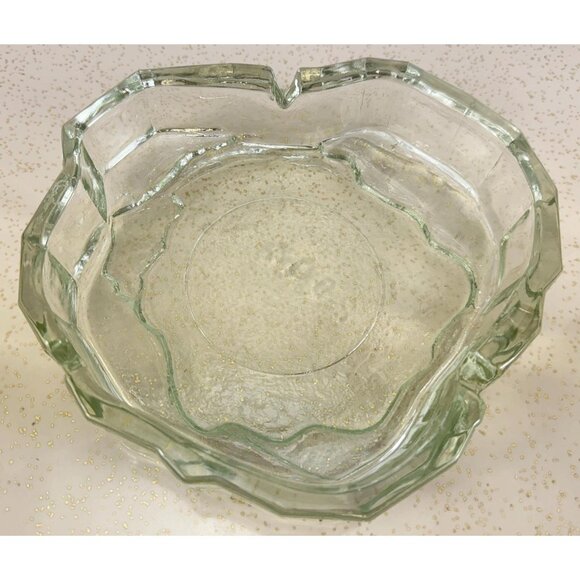 Vintage Iceberg ashtray, freeform clear glass, Scandinavian style catch-all - Picture 5 of 10